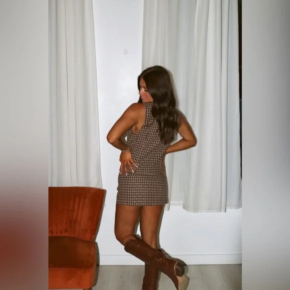 Chocolate Plaid Skirt Set - Picture 4 of 6